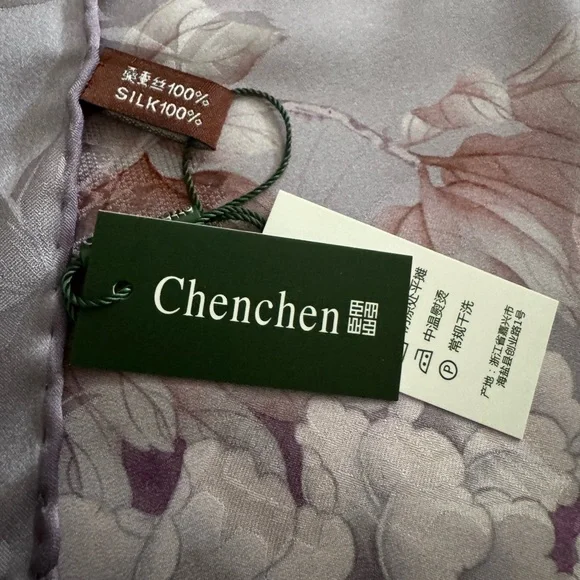 Lavender Floral & Bird Jacquard Wrap - Women's Scarf - Picture 3 of 4